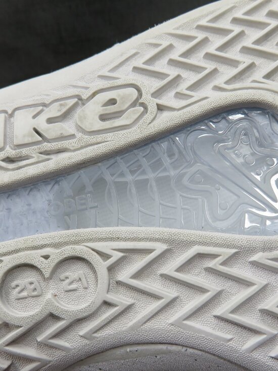 Nike BHM-DO5081 Cosmic Unity White Low Top Basketball Promo Shoes Mens 13 main image 10